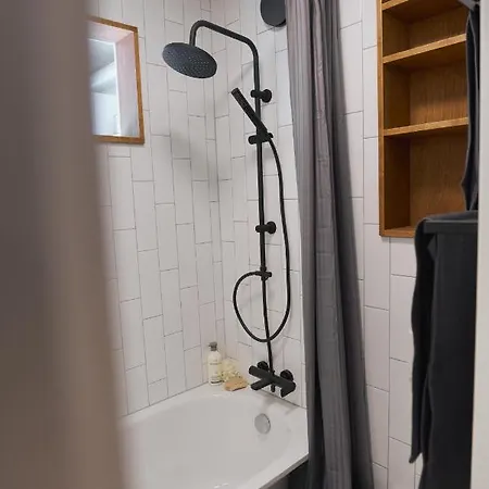 Raunas Komuna Apartman