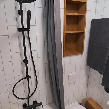 Raunas Komuna Apartman